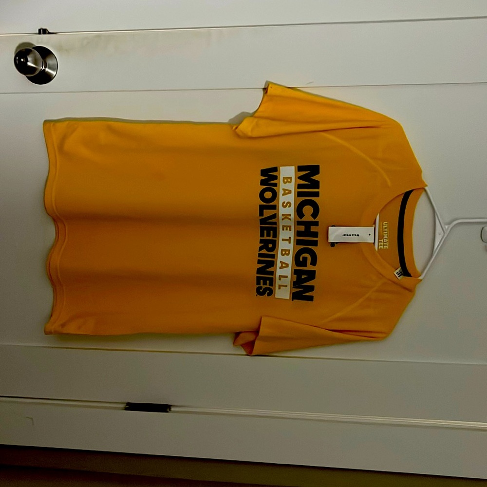 Adidas Men’s Large Gold Michigan Wolverines Basketball T Shirt